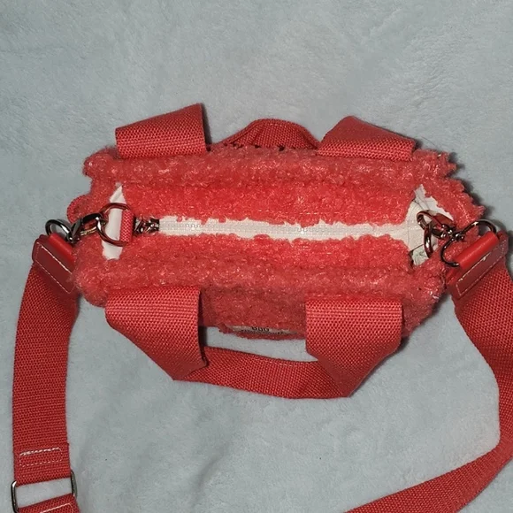 BDG Urban Outfitters Serena Sherpa Mini Tote Bag - Picture 7 of 12